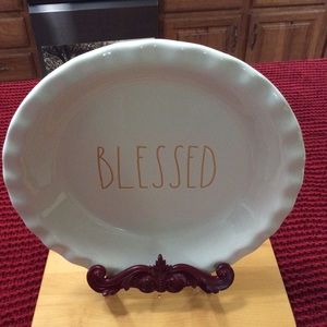 🐣🐰 ✝️  New Rae Dunn “BLESSED” Pie Dish